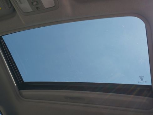 Used 2012 Toyota RAV4 FWD w/ Upgrade Value Pkg image 17