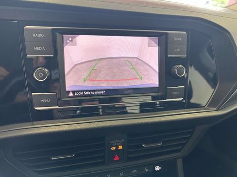 Used 2024 Volkswagen Jetta SE FWD image 26