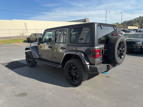 Used 2023 Jeep Wrangler Unlimited Sahara w/ Cold Weather Group image 5