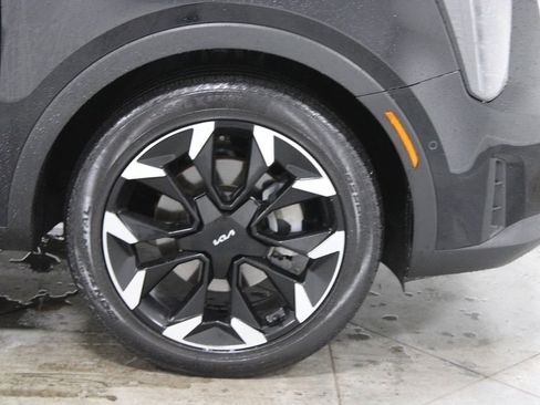 Used 2025 Kia Sorento EX w/ Panoramic Sunroof Package image 12
