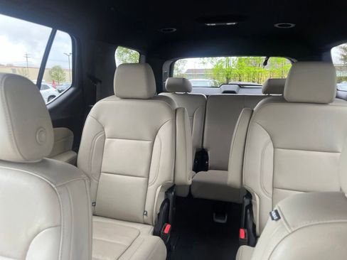 Used 2023 Chevrolet Traverse LT AWD/4WD image 20