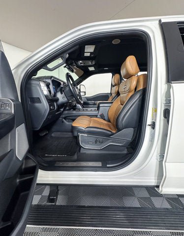 Used 2024 Ford F250 Platinum AWD/4WD image 7