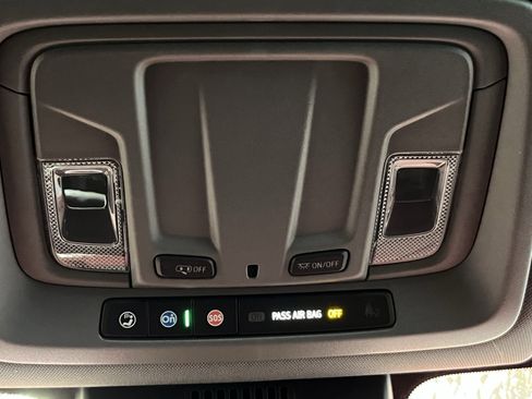 Used 2022 GMC Sierra 1500 Elevation image 33