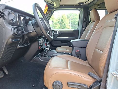 Certified 2023 Jeep Wrangler Unlimited Rubicon 4xe w/ Cold Weather Group AWD/4WD image 13