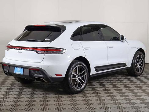 Used 2025 Porsche Macan image 12