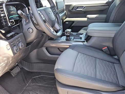 New 2026 Chevrolet Silverado 1500 ZR2 w/ LPO, Dark Essentials Package AWD/4WD image 15