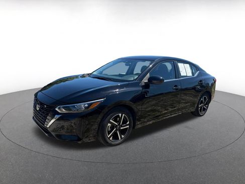 Used 2025 Nissan Sentra SV FWD image 4