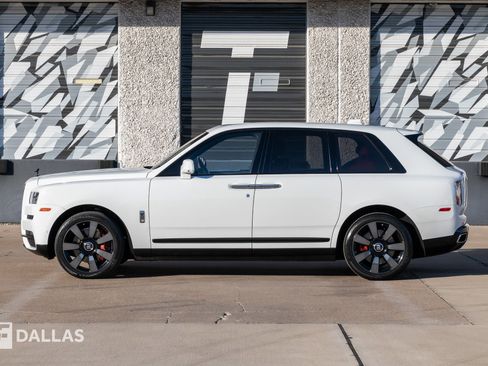 Used 2022 Rolls-Royce Cullinan image 8