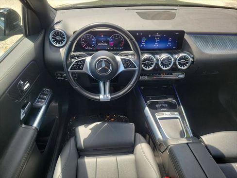 Used 2025 Mercedes-Benz GLA 250 image 11