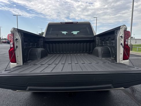 Used 2026 Chevrolet Silverado 1500 Custom w/ Turbomax Blackout Package AWD/4WD image 23