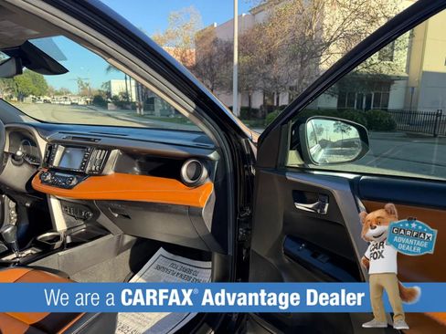 Used 2018 Toyota RAV4 Limited image 28