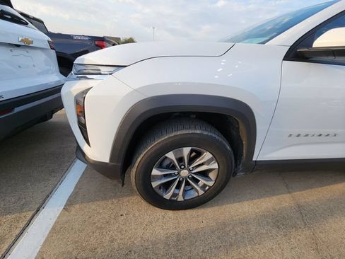Used 2026 Chevrolet Equinox LT FWD image 7