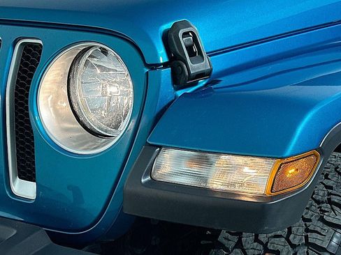 Used 2020 Jeep Wrangler Unlimited Sahara w/ Uconnect 4C Nav & Sound Group image 32