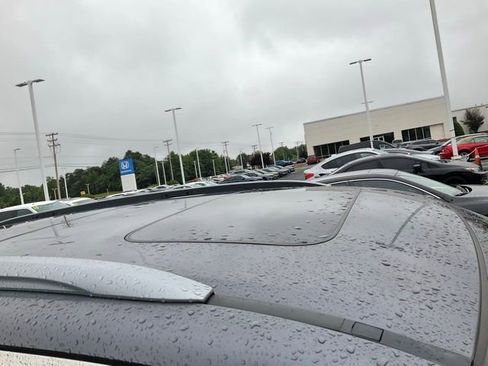 Used 2022 Honda Pilot Elite image 4