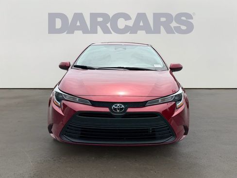Used 2025 Toyota Corolla LE FWD image 2