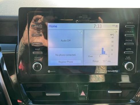 Used 2021 Toyota Camry SE w/ Carpet Mat Package (TMS) FWD image 11