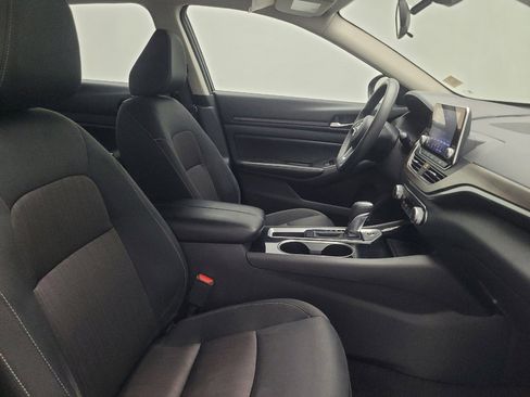 Used 2024 Nissan Altima 2.5 SV image 21