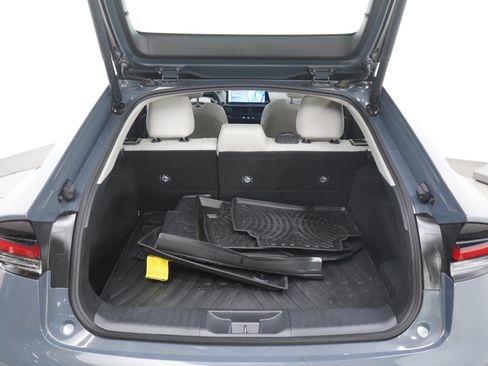 Used 2025 Toyota Prius Limited image 15