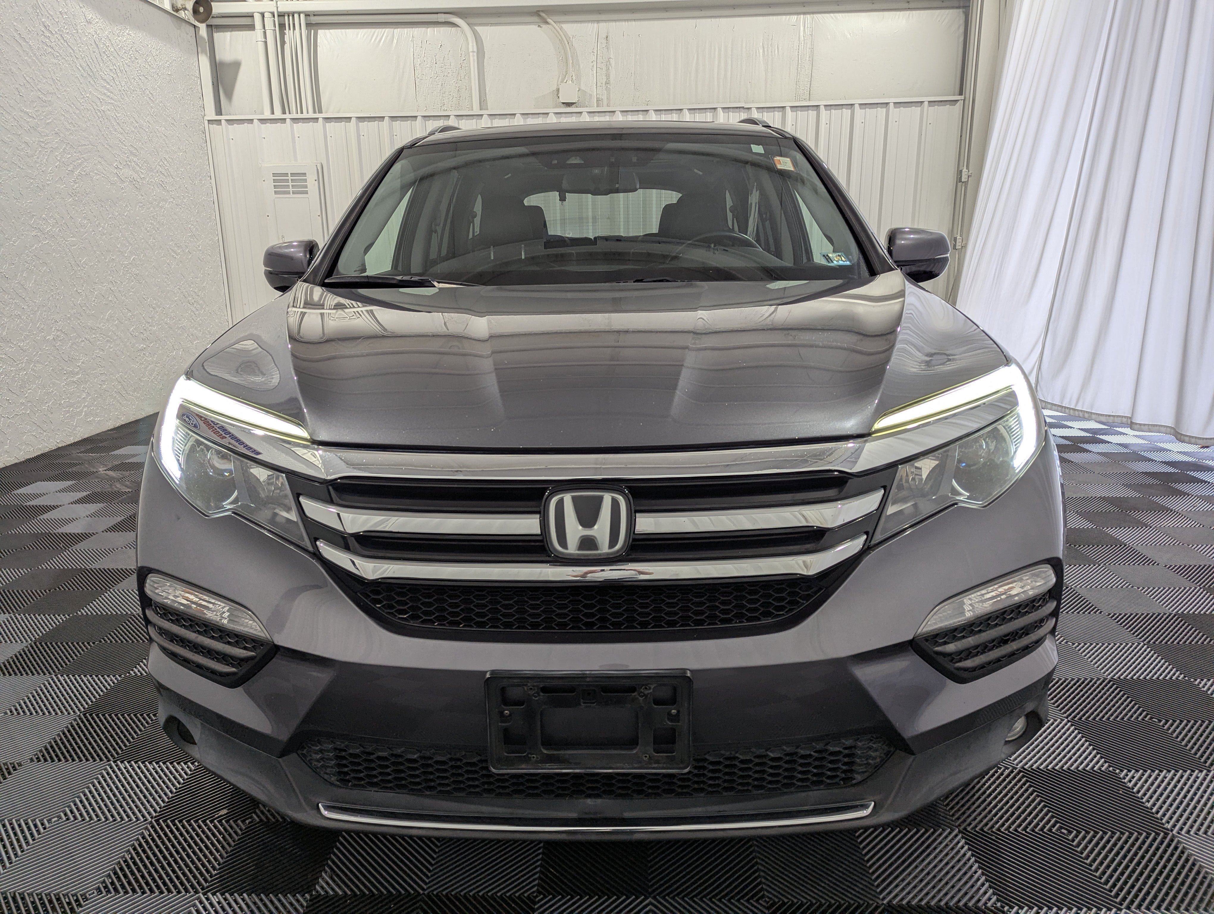 Used 2016 Honda Pilot Elite image 4