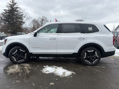 Certified 2024 Kia Telluride S w/ S Sunroof Package image 6