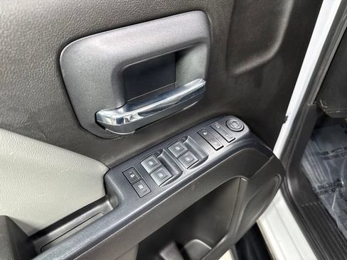 Used 2018 Chevrolet Silverado 1500 W/T w/ Trailering Package AWD/4WD image 9