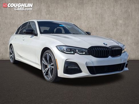 Used 2022 BMW 330i xDrive Sedan w/ M Sport Package AWD/4WD image 1
