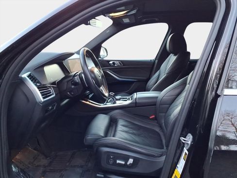 Used 2023 BMW X5 xDrive45e image 9