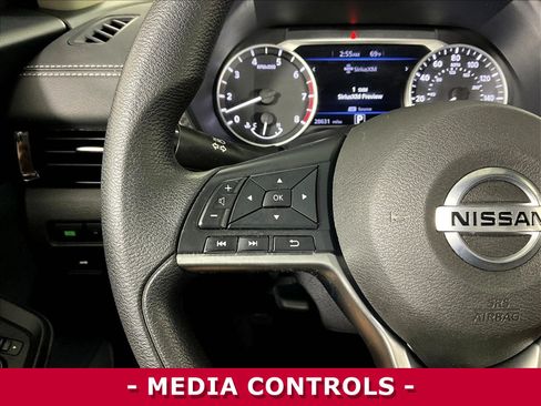 Certified 2023 Nissan Sentra SV FWD image 11