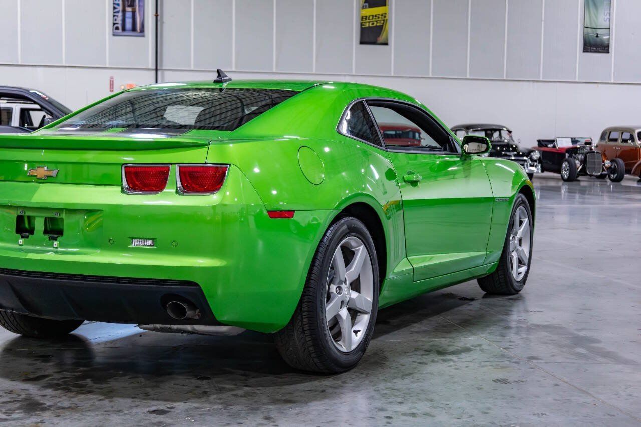 Used 2010 Chevrolet Camaro LT RWD image 27