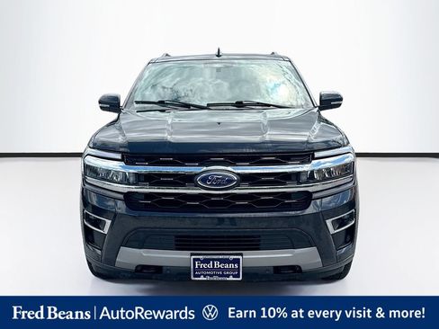 Used 2022 Ford Expedition Limited AWD/4WD image 2