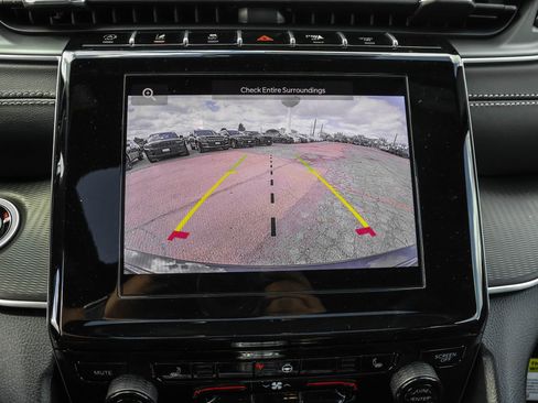 New 2025 Jeep Grand Cherokee Laredo X w/ Luxury Tech Group I image 18