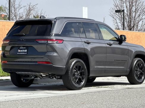 New 2026 Jeep Grand Cherokee Altitude AWD/4WD image 4