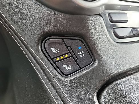 Used 2016 Chevrolet Suburban LTZ AWD/4WD image 29