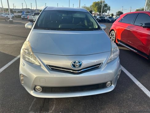 Used 2012 Toyota Prius V Five FWD image 2