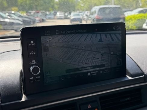 Used 2024 Honda Pilot Touring image 23