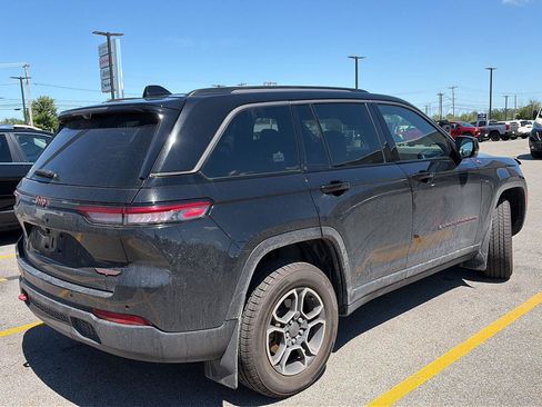 Used 2022 Jeep Grand Cherokee Trailhawk w/ ADV Protech Group II AWD/4WD image 2