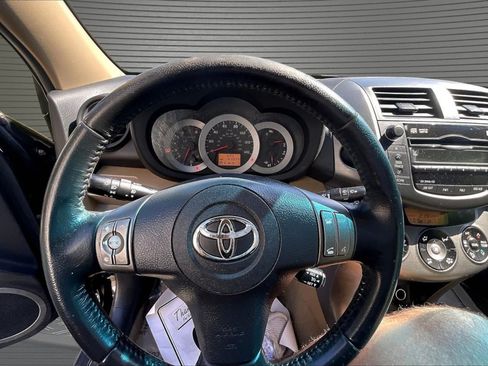Used 2009 Toyota RAV4 Limited FWD image 8
