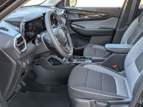 New 2026 Chevrolet TrailBlazer LT w/ Midnight Edition FWD image 19