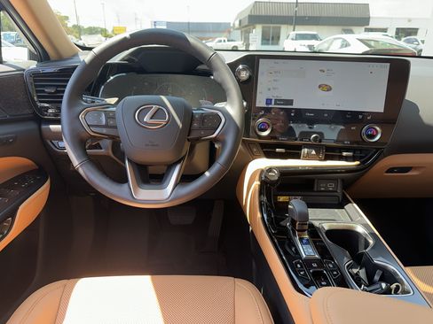 Used 2026 Lexus NX 350 AWD w/ Accessory Package (2T) image 15