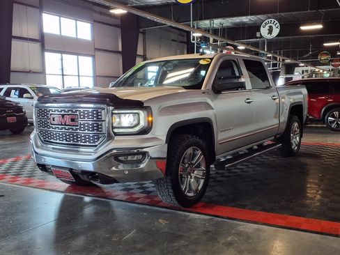 Used 2017 GMC Sierra 1500 SLT w/ SLT Premium Package AWD/4WD image 3