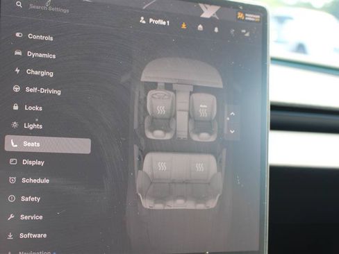 Used 2025 Tesla Model 3 Long Range RWD image 16