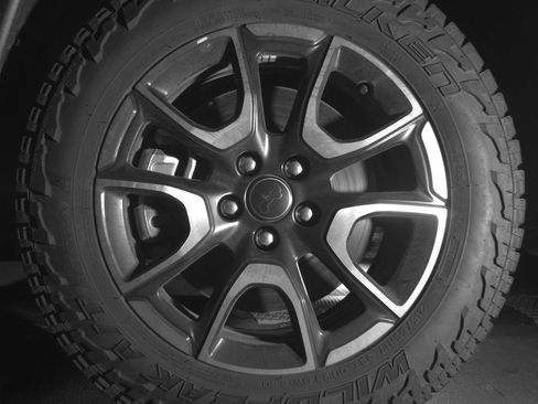 Used 2025 Jeep Compass Trailhawk image 12