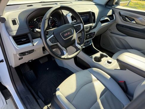 Used 2024 GMC Terrain SLT w/ Infotainment Package II image 11