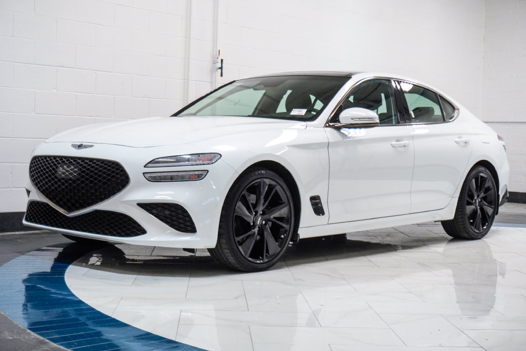 Used 2023 Genesis G70 2.0T w/ Sport Prestige Package RWD image 4