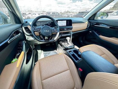 Certified 2024 Kia Seltos SX w/ SX Sunroof Package AWD/4WD image 24