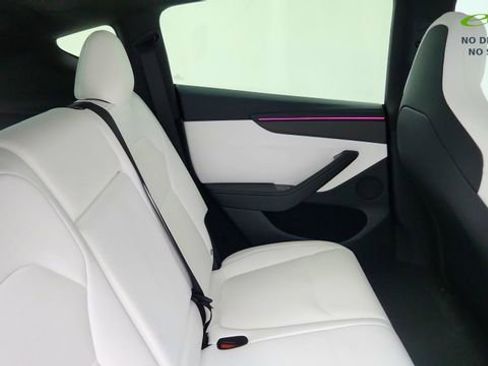 Used 2026 Tesla Model Y Performance AWD/4WD image 24