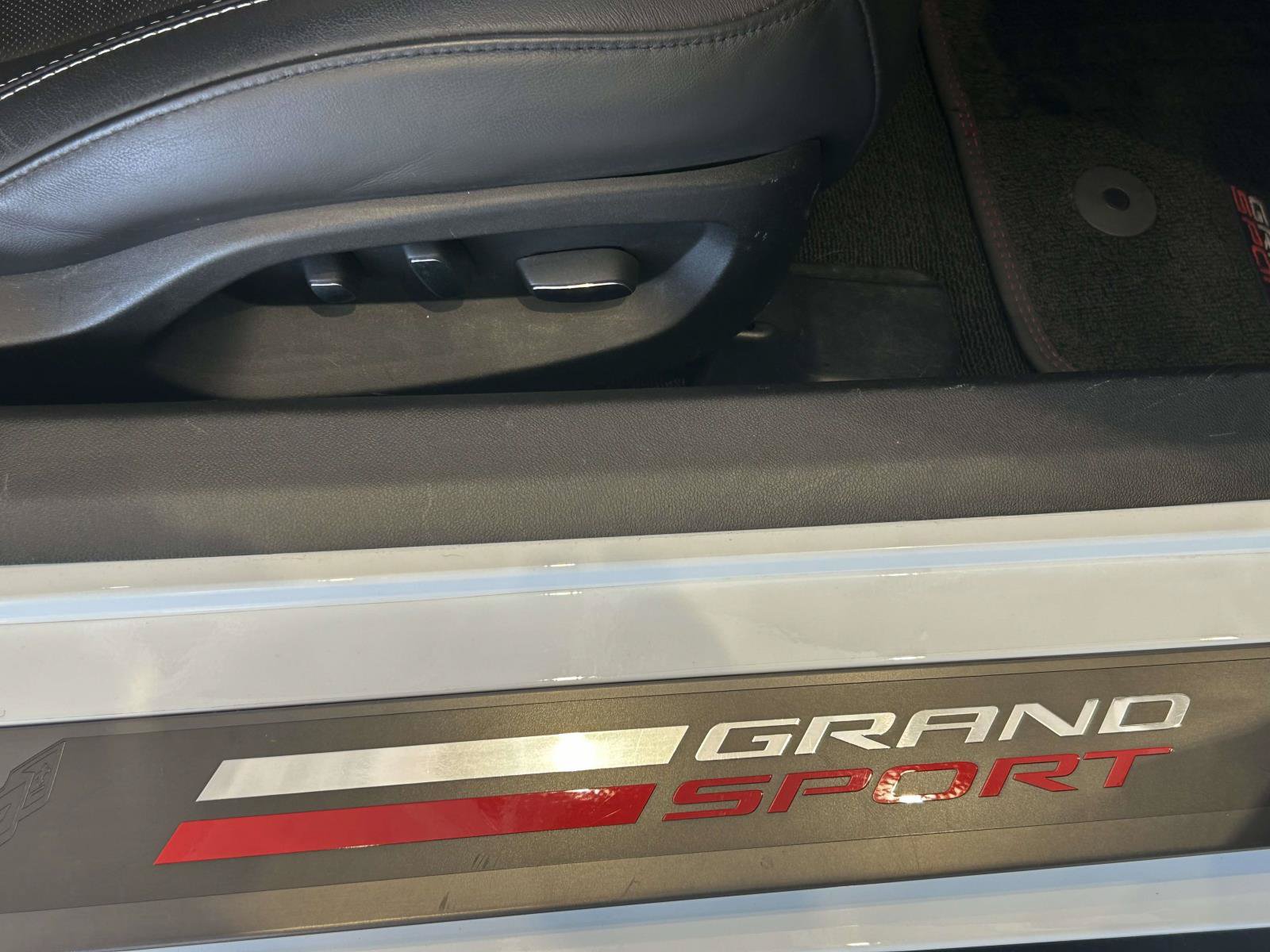 Used 2017 Chevrolet Corvette Grand Sport RWD image 12