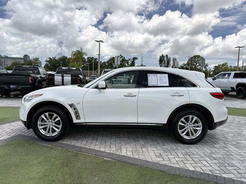 Used 2017 INFINITI QX70 2WD image 4