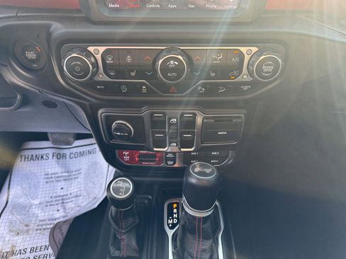 Certified 2021 Jeep Wrangler Unlimited Rubicon image 23