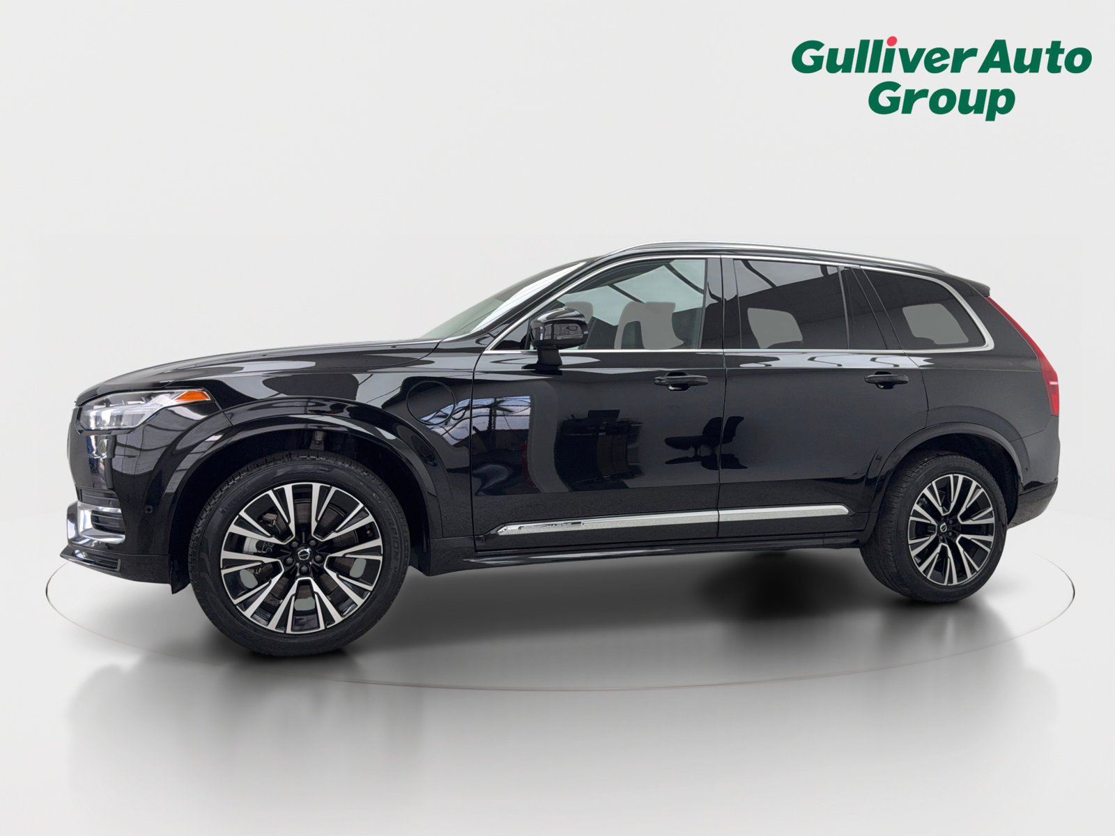 Used 2024 Volvo XC90 T8 Plus AWD/4WD image 2